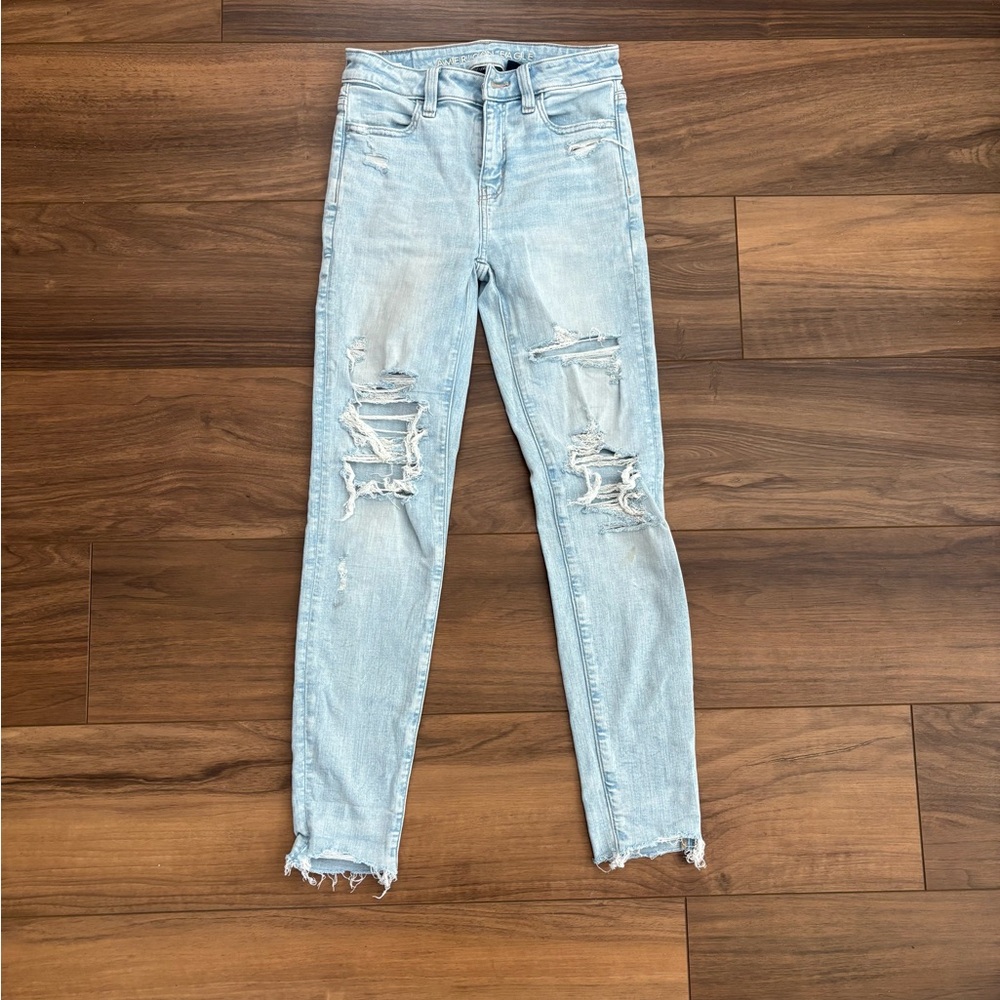 American Eagle Outfitters Light Blue Distressed Skinny Jeans